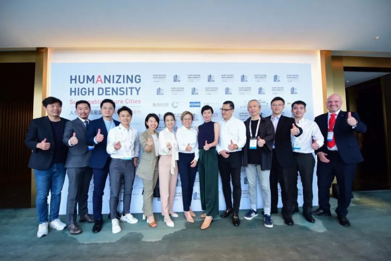 伟昌站在天下最高音乐厅，上演一场超高层头脑盛宴