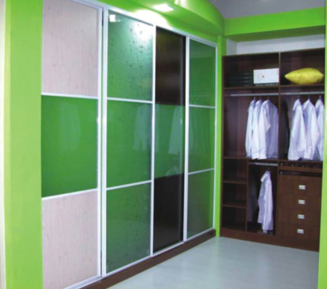 Wall cabinet door